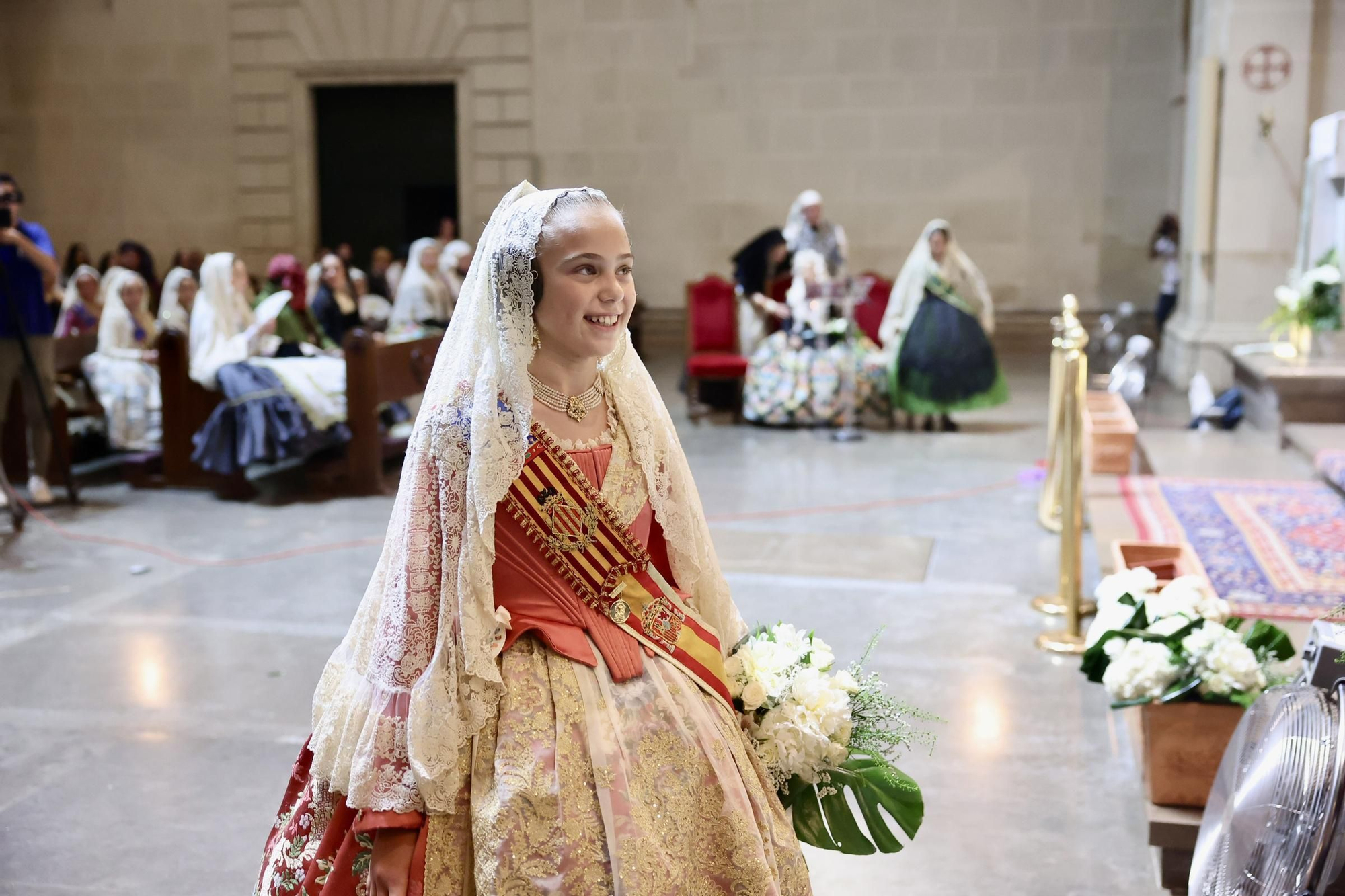Primera jornada de Ofrenda de las Hogueras de Alicante