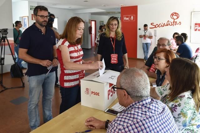 Votantes en las Primarias del Partido Socialista ...