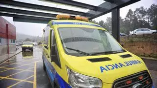 Evacuadas dos personas por intoxicación de monóxido de carbono debido al mal funcionamiento de una chimenea en Cambados