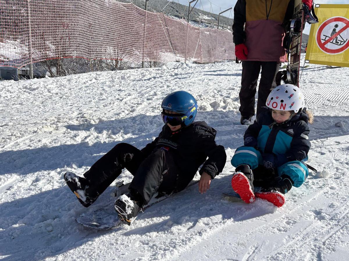 Una jornada de nieve y esquí en Leitariegos