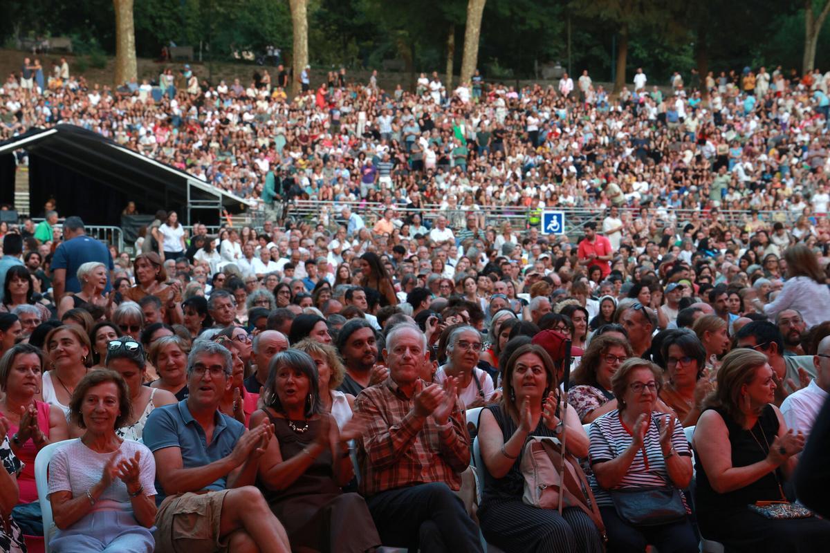 Público durante la ópera LaTraviata en Castrelos
