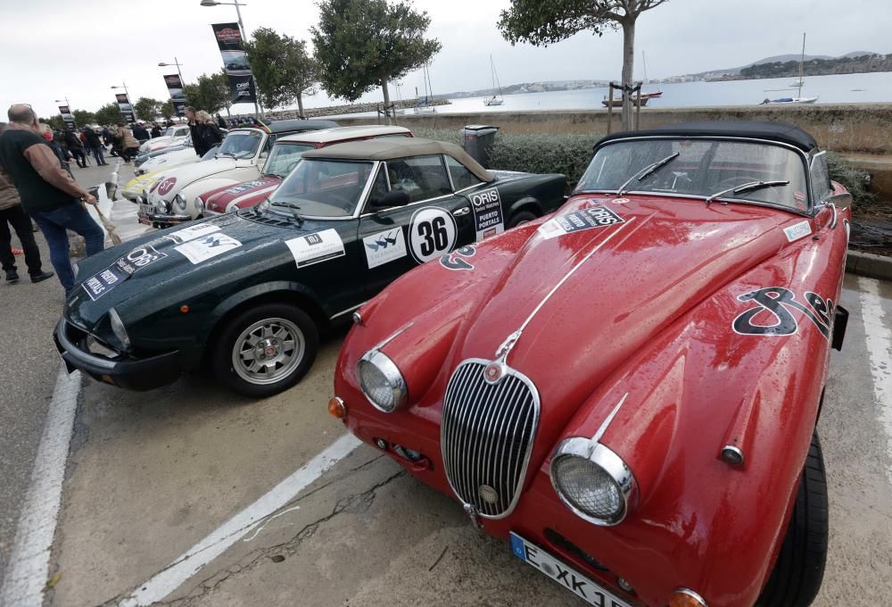 Hiba Abouk amadrina la salida del Oris Rally Clásico