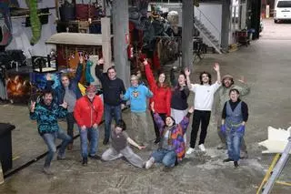 Las compañías de artes escénicas Troula y Barafunda se mudan juntas a una nave en Coruxo