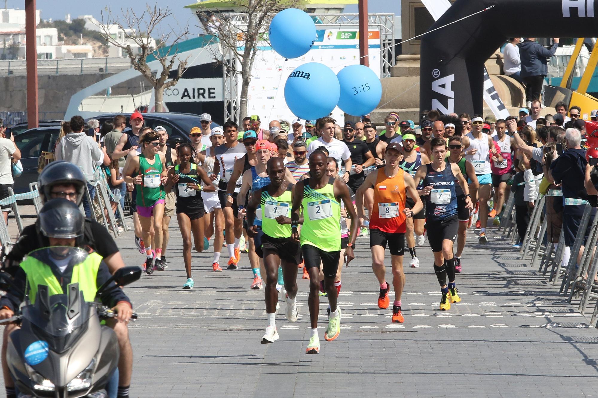 Búscate en nuestra galería de fotos del Santa Eulària Ibiza Marathon