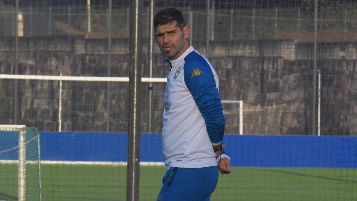 Yeremay y Ximo, al margen en un Deportivo que se reabastece en el Fabril