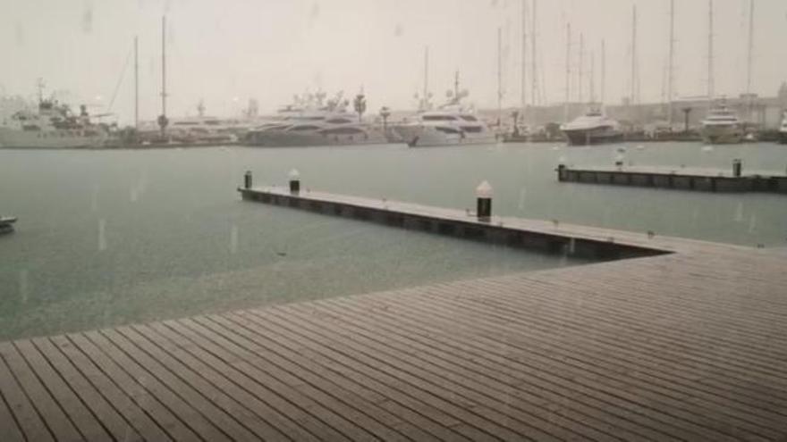 La tormenta en la Marina de València