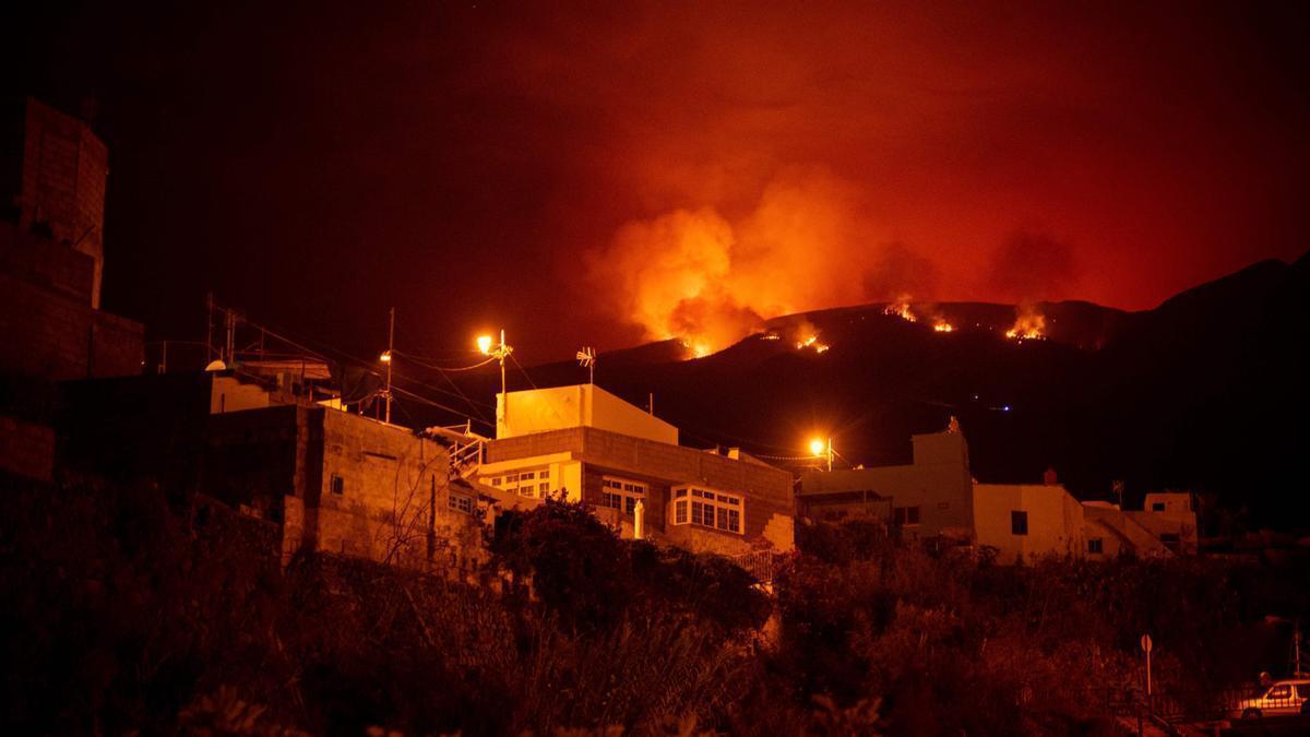 Buen trabajo y buenas perspectivas en el incendio forestal en la isla de Tenerife
