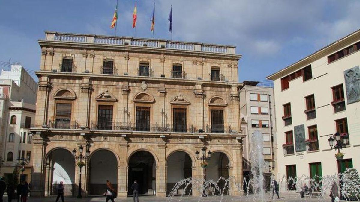 Fachada del edificio municipal del Ayuntamiento de Castelló.
