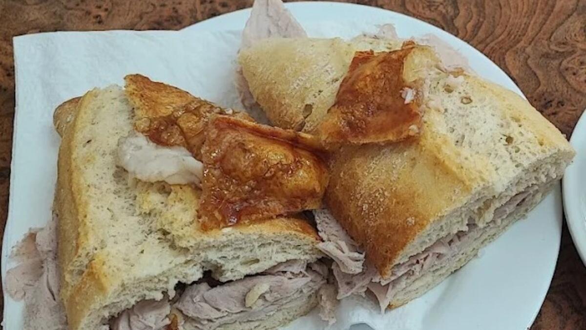 Muchas valoraciones lo consideran uno de los mejores bocadillos de pata de la capital