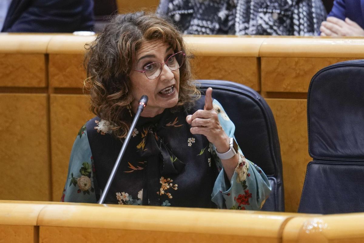 La ministra de Hacienda, María Jesús Montero, este martes, en la sesión de control al Gobierno en el Senado.