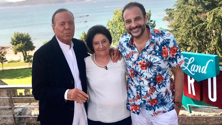 Julio Iglesias, Roberto Vilar y la madre de este // TVG