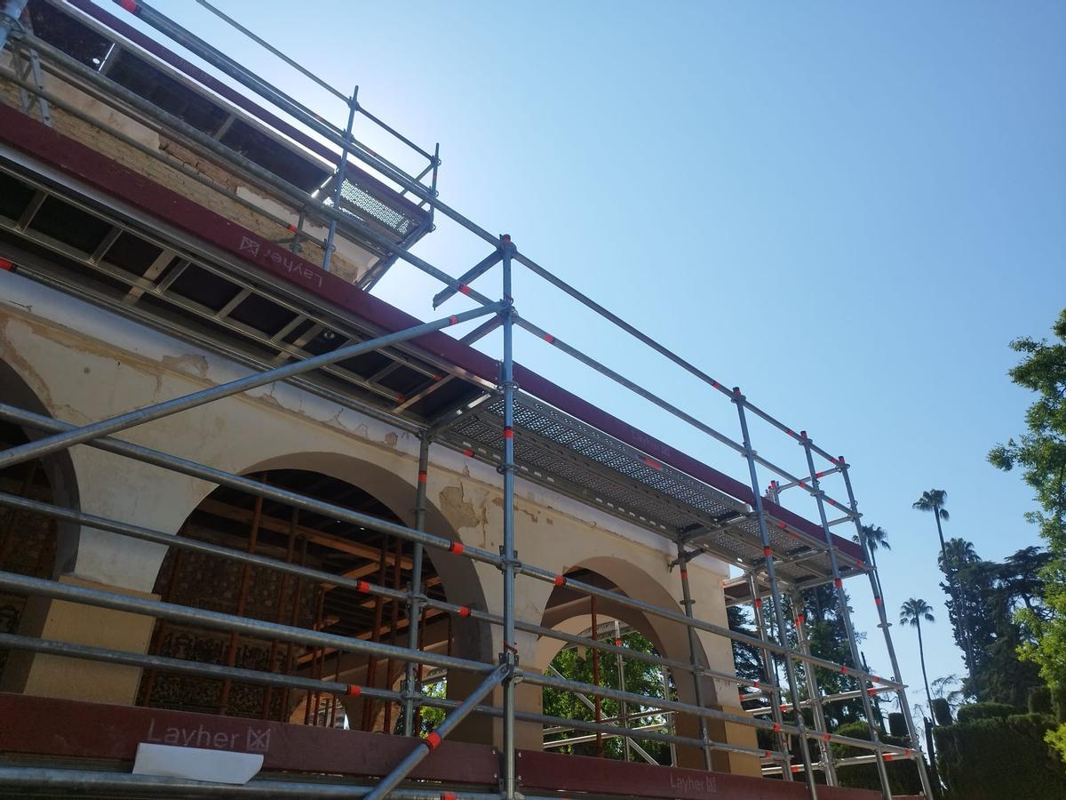 Las obras de restauración del Cenador de Carlos V, en imágenes