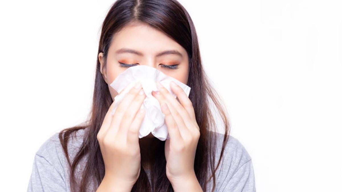 Síntomas del resfriado: tos, estornudos...