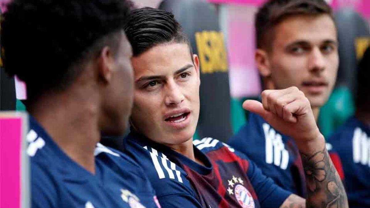 James Rodríguez, en el banquillo del Bayern