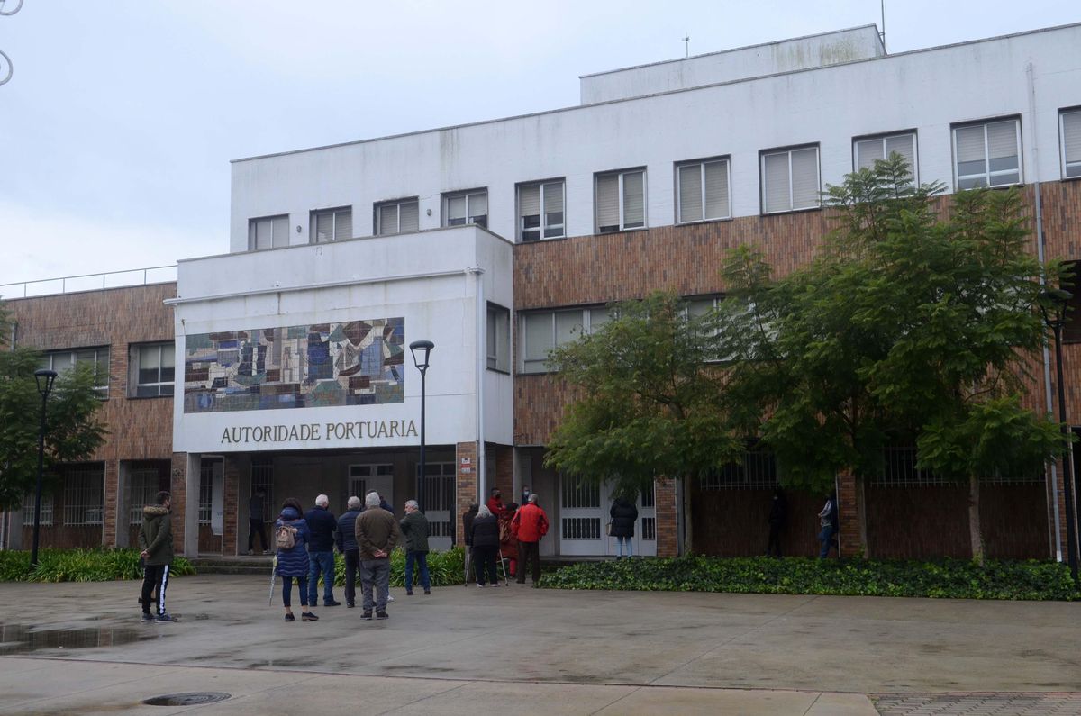 La vacunación continúa en el edificio de la antigua Comandancia de Marina, en Vilagarcía.