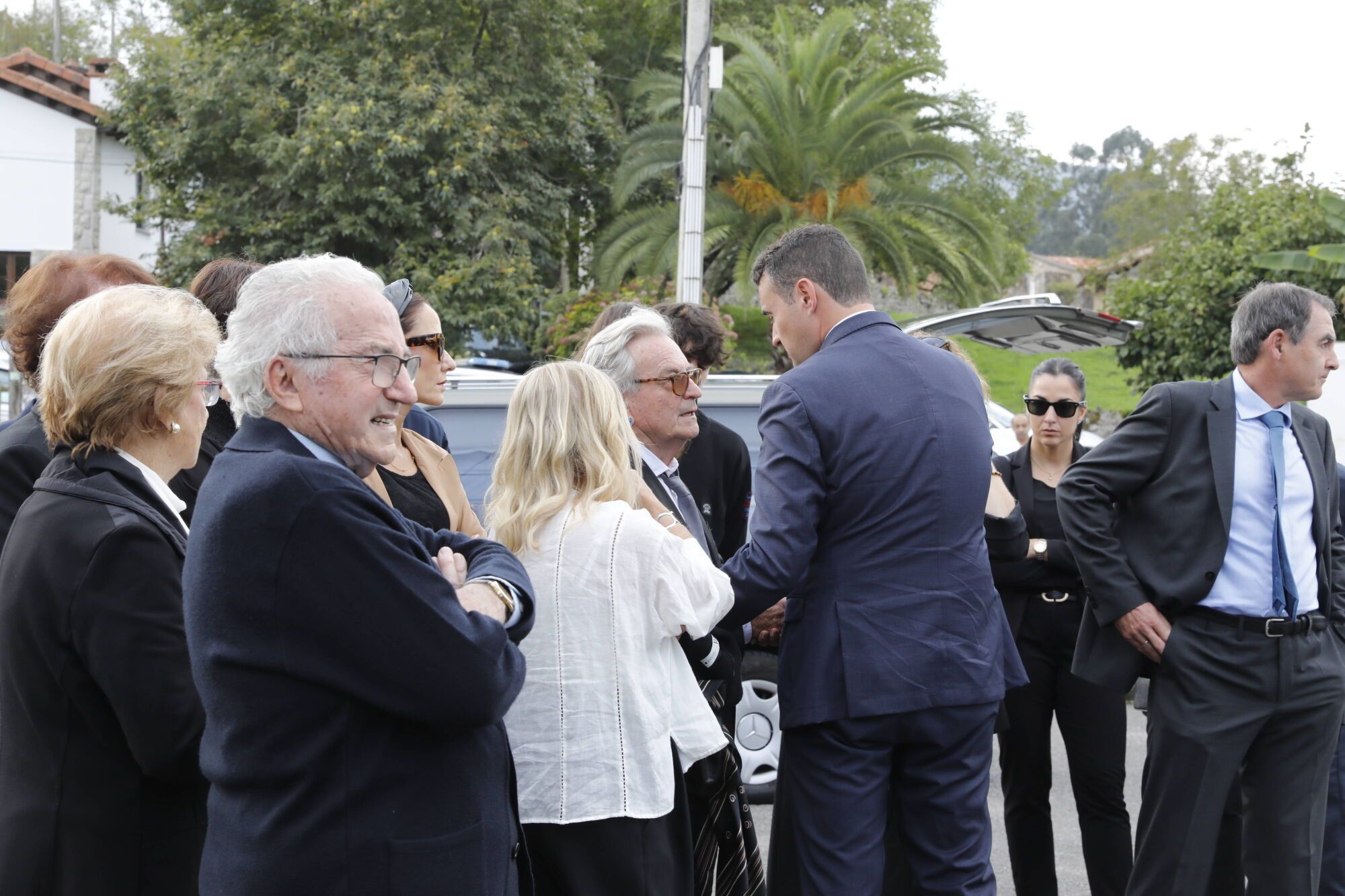 Así fue el funeral de Emilio Serrano en Ribadesella