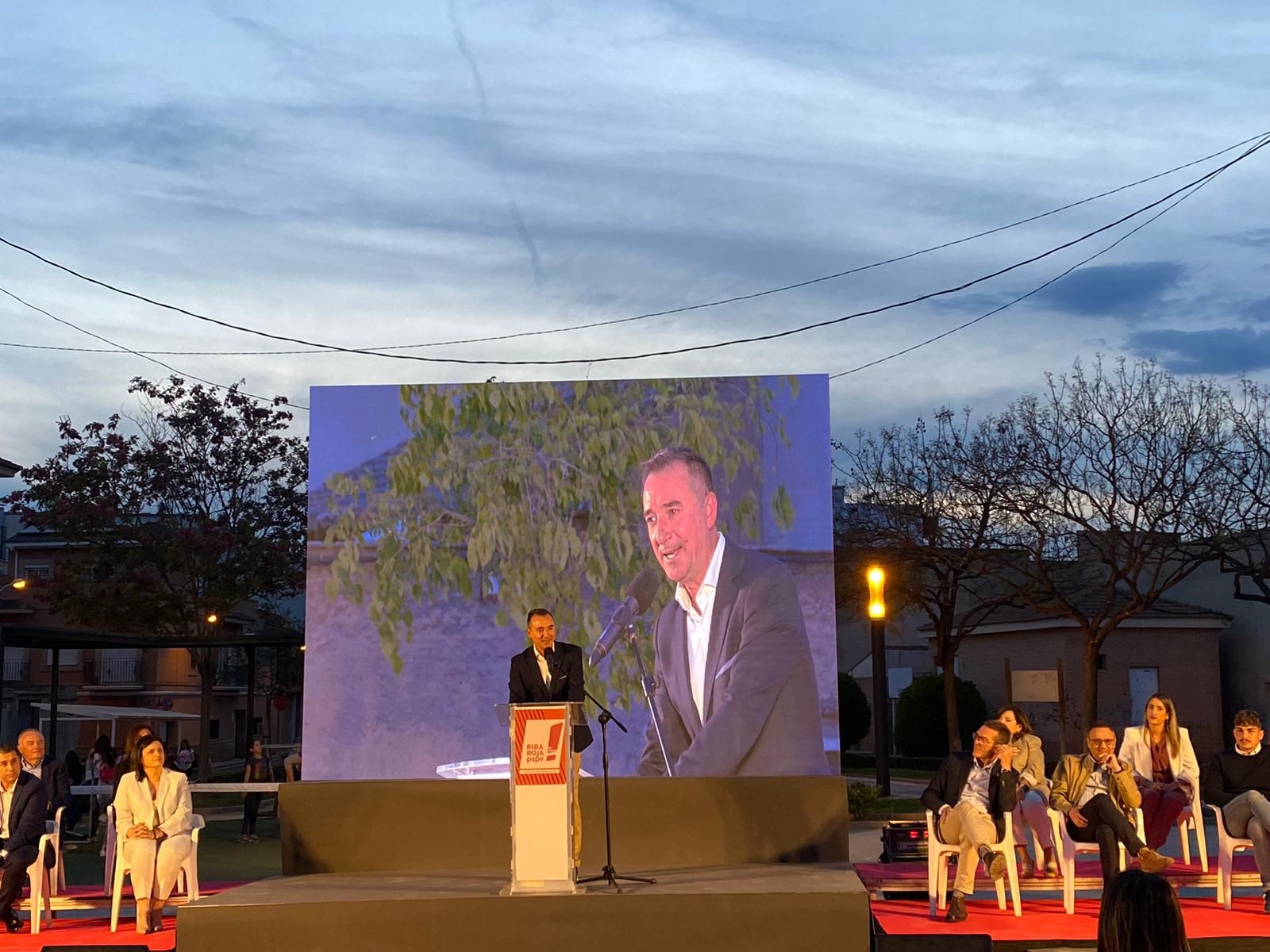 Presentación de Robert Raga como candidato del PSPV en Riba-roja