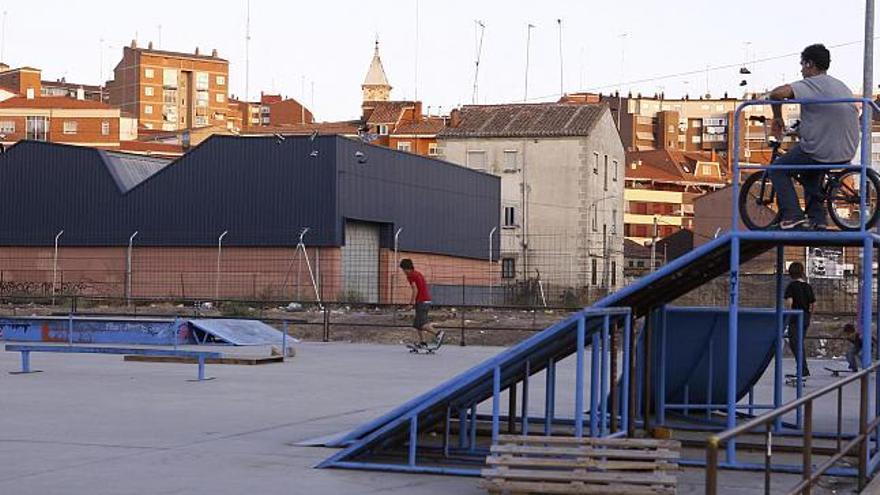 Un centro deportivo y cultural de dos plantas y 3.000 metros