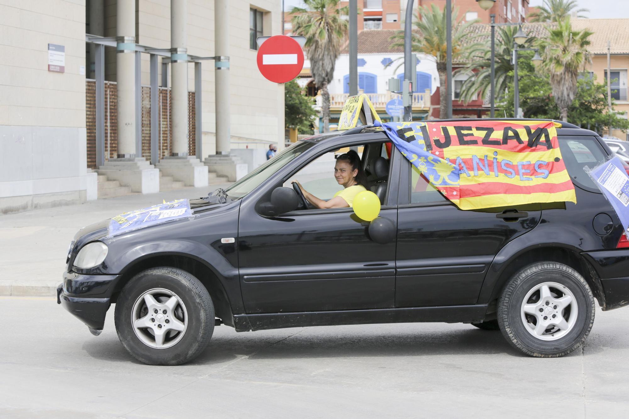 Las imágenes de la manifestación de los interinos en València