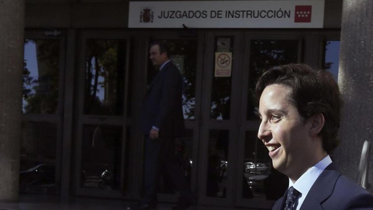 El 'pequeño Nicolás' a las puertas de los juzgados en Madrid, donde ha declarado este lunes 21 de septiembre.