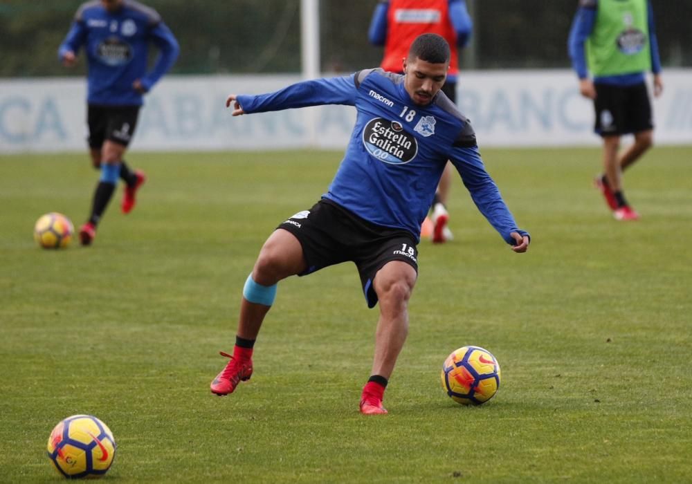 Circuito de fuerza, ejercicio de posesión y fútbol 8 para 8 en el primer entrenamiento de una semana sin fútbol liguero.