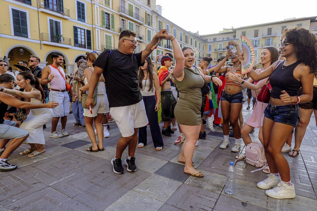 La fiesta del Orgullo organizada por Cort en Palma La fiesta del Orgullo organizada por Cort en Palma