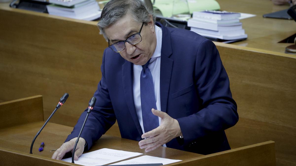 El conseller José Antonio Rovira en Las Corts, en una imagen de archivo.