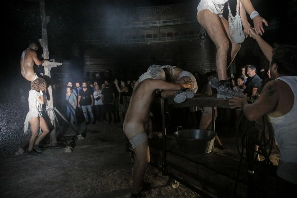 La Fura dels Baus conquista el Coliseo con 'Manes'