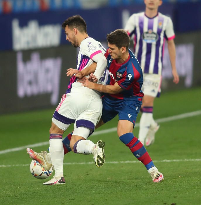 Levante - Real Valladolid, en imágenes