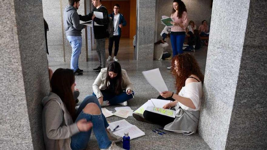 Estudiantes, en la Universidade da Coruña.