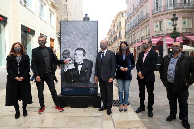 Exposición sobre los Premios Goya en la calle Larios de Málaga