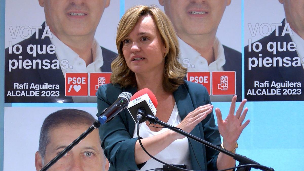 Pilar Alegría se dirige a los militantes y simpatizantes socialistas de Priego en el primer día de campaña electoral.