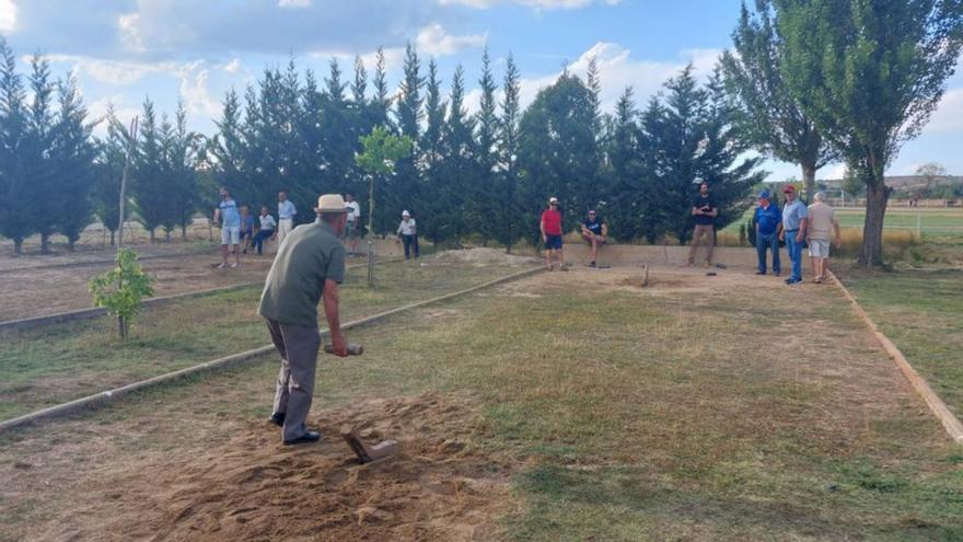 Ayoó de Vidriales celebra el tradicional torneo de calva por sus fiestas patronales