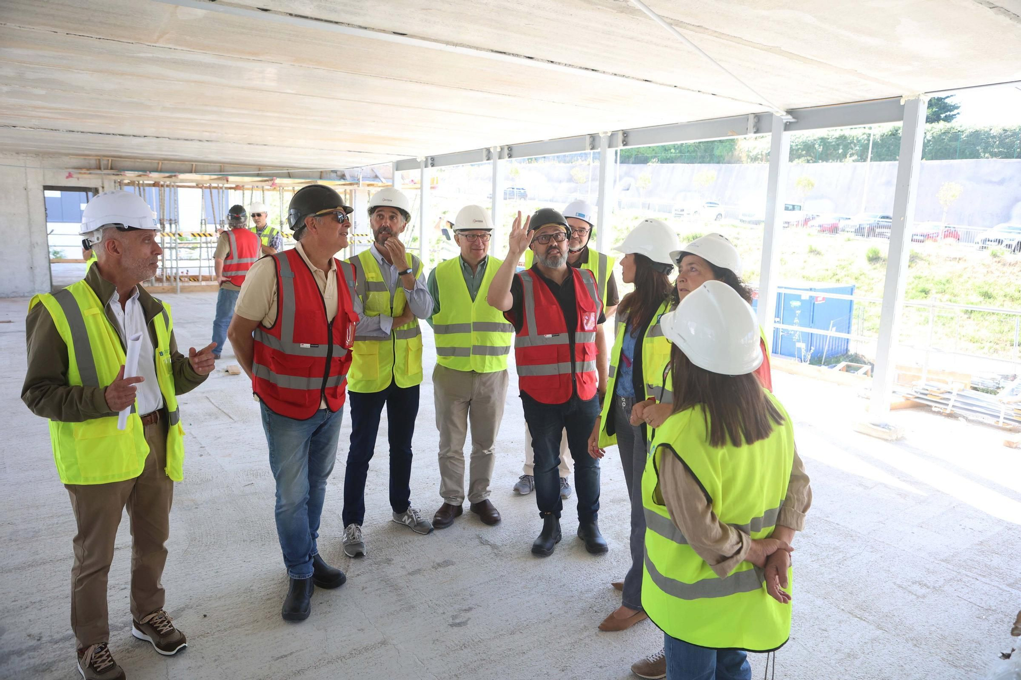 La conselleira de Vivenda visita las obras de construcción en Xuxán de 40 viviendas de promoción pública