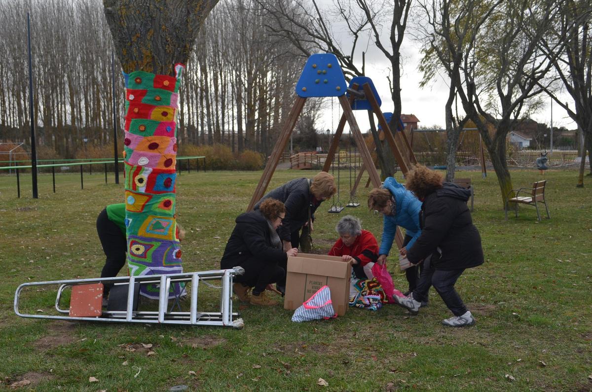 Así decora San Pedro de Ceque el pueblo por Navidad