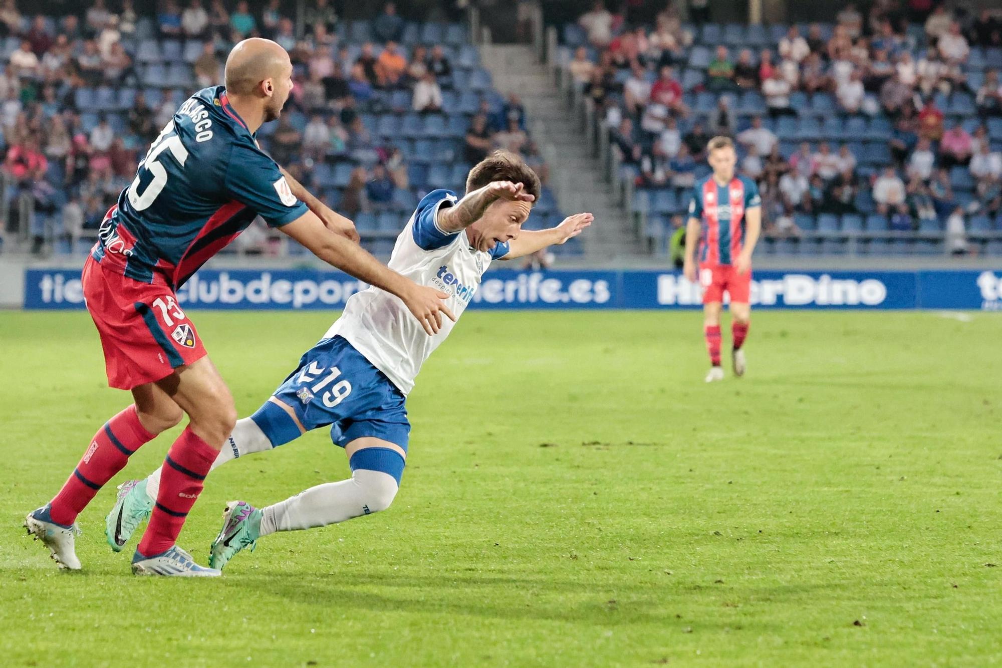 Revive el partido entre CD Tenerife - SD Huesca en imágenes