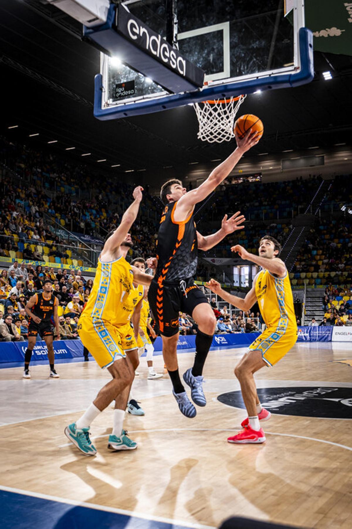 Jaime Pradilla, en el partido entre Gran Canaria y Valencia Basket.