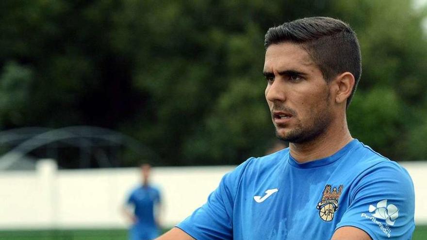 Borjas Martín durante un entrenamiento de la pasada pretemporada en A Seca. // Rafa Vázquez