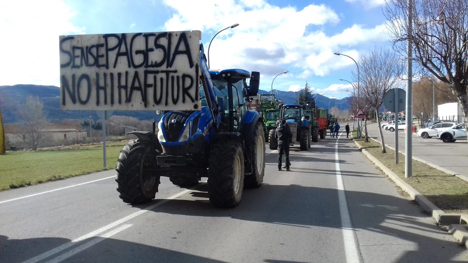Tractorada de protesta de la pagesia a Puigcerdà