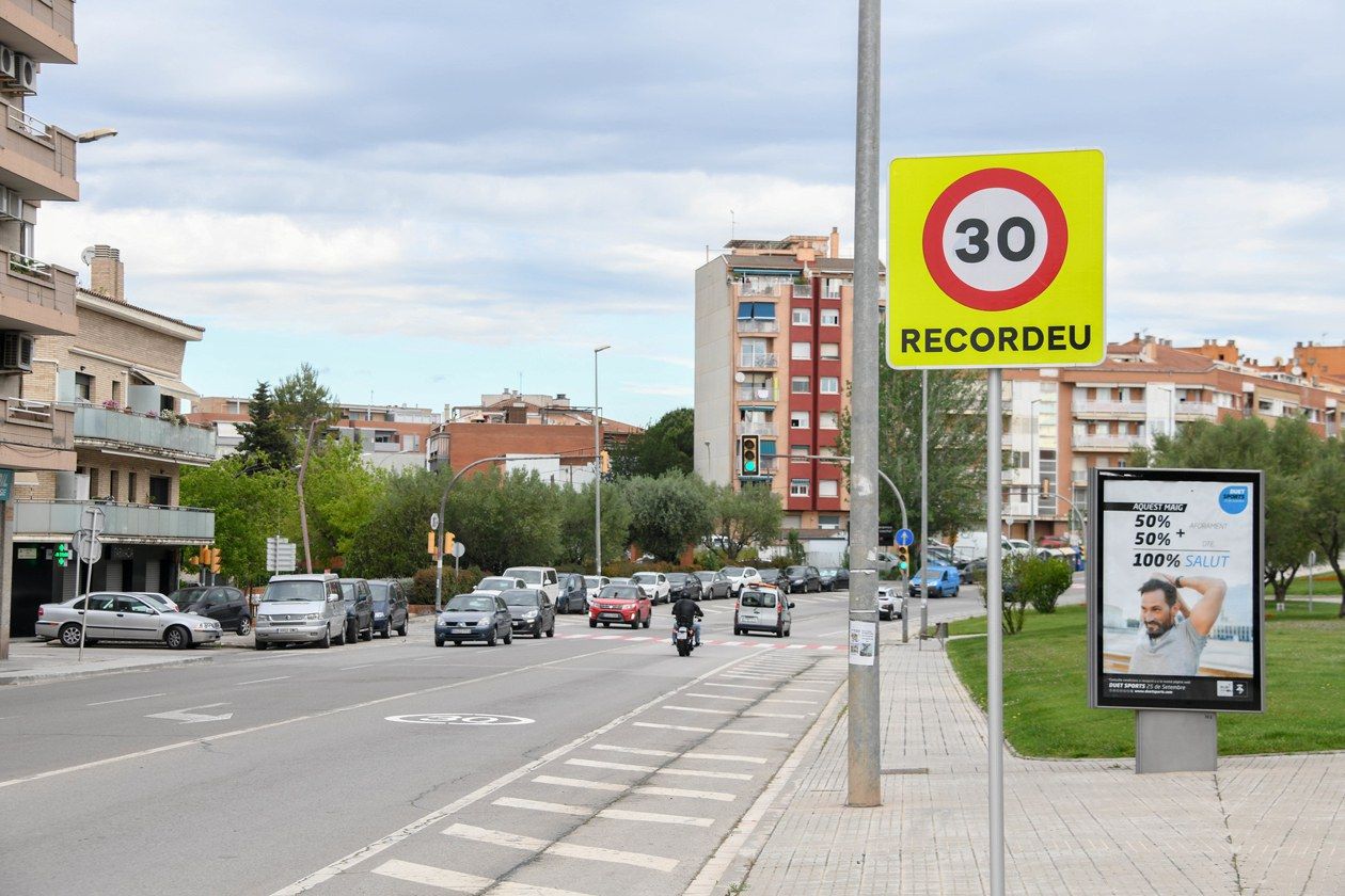 La avenida Estatut de Rubí con la nueva limitación a 30km/h