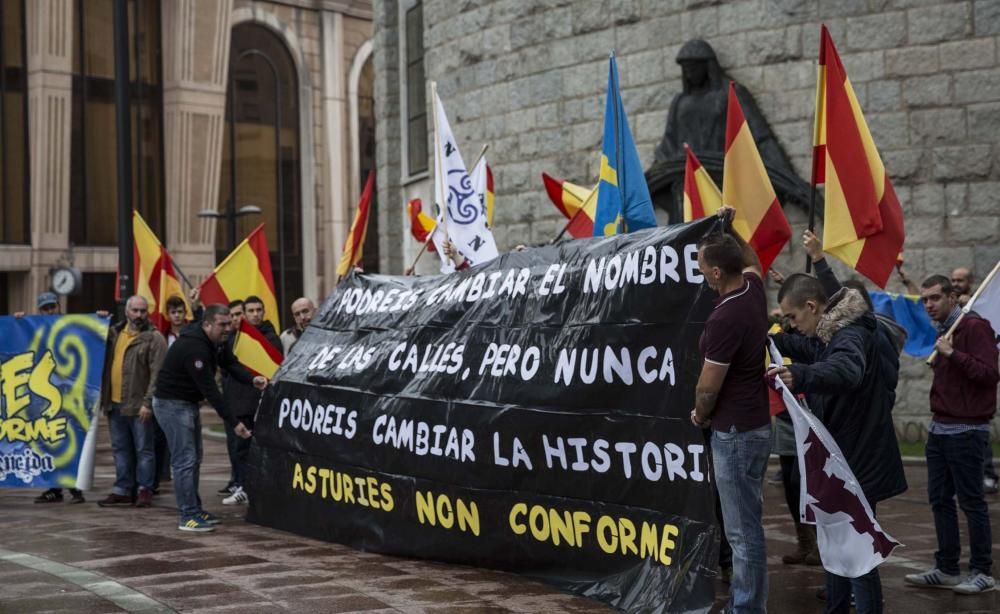 La asociación “Asturies non conforme” celebra el Día de la Hispanidad