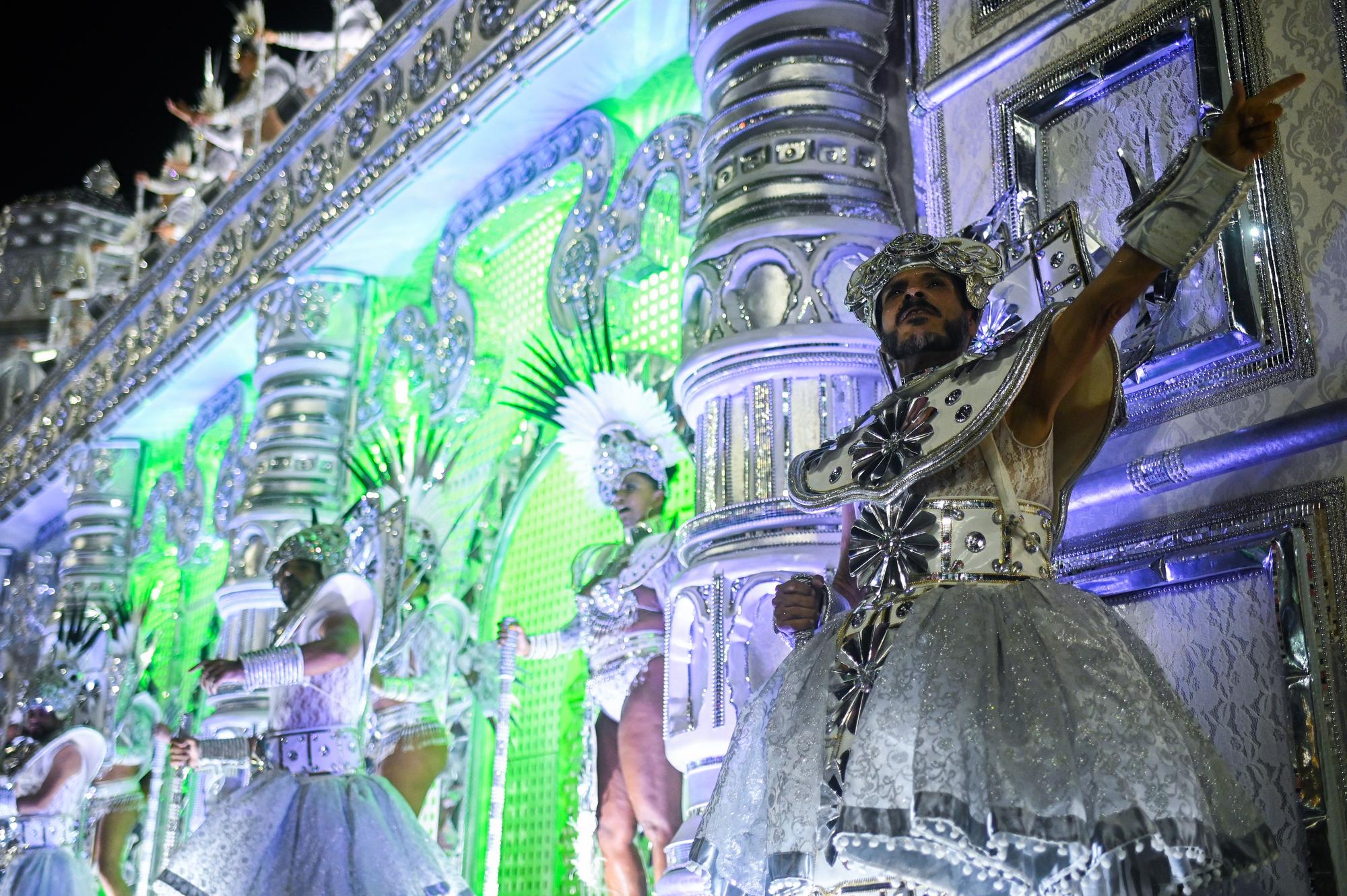 Rio de Janeiro celebra su Carnaval fuera de temporada