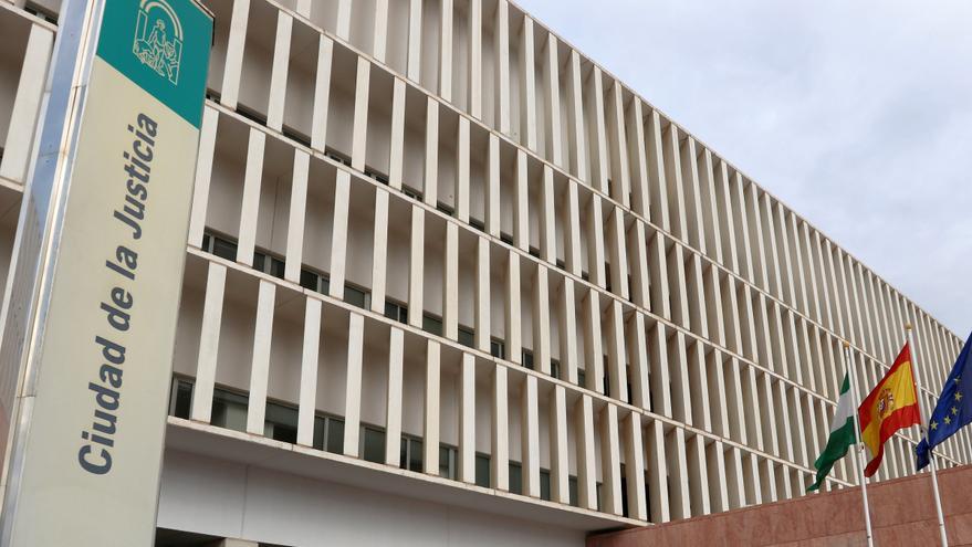 Fachada principal de la Ciudad de la Justicia de Málaga