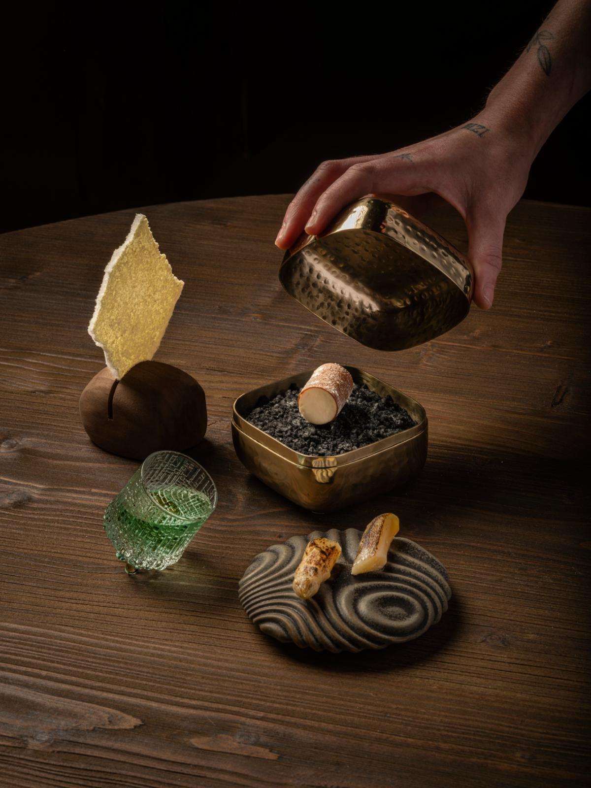Plato de La Sociedad Gastronomika, el restaurante de Eneko Atxa en el hotel.