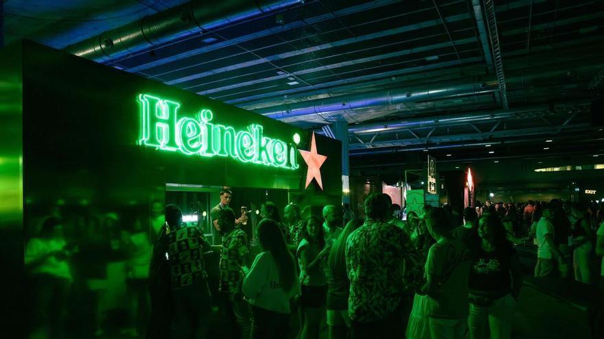 Heineken House® arranca la seva gira festivalera conquerint Love the 90’s