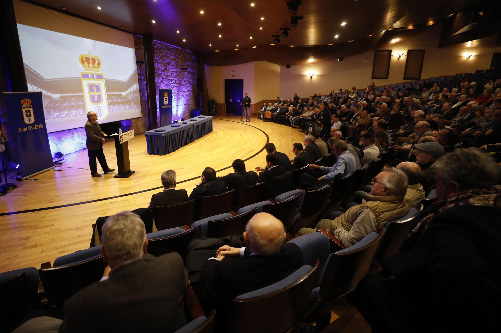 EN IMÁGENES: El Oviedo homenajea a sus abonados más antiguos