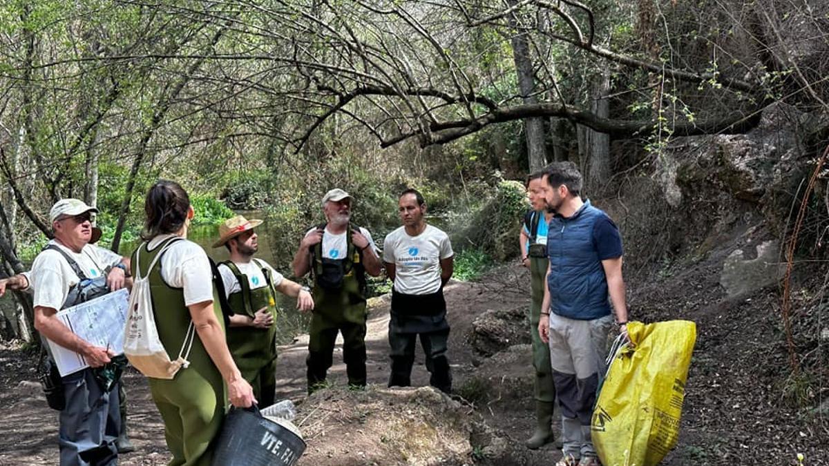 Los participantes, durante la iniciativa llevada a cabo en el entorno de Teresa.