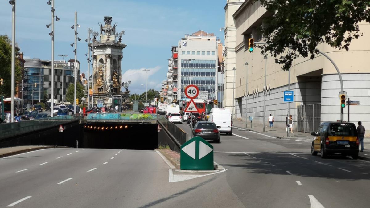 El túnel de la plaça Espanya de Barcelona queda tallat al trànsit durant tota la Setmana Santa