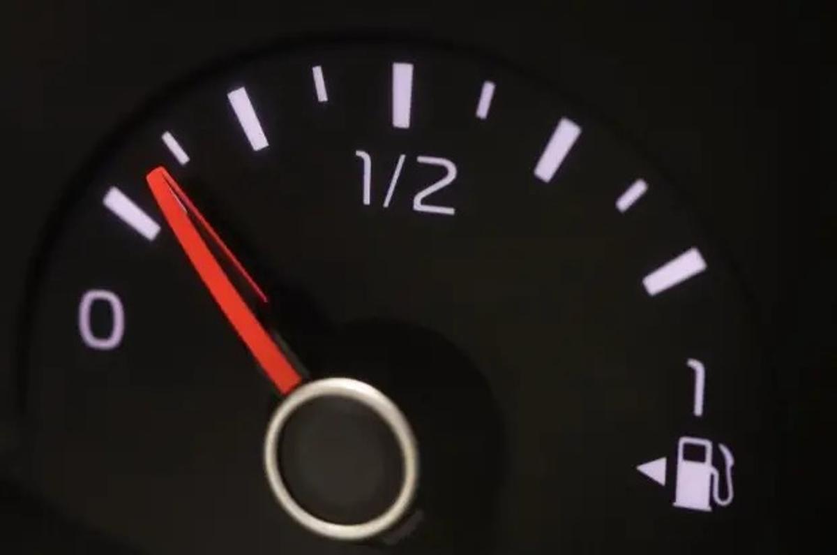 Existe una forma de saber si una gasolinera está o no en la autopista