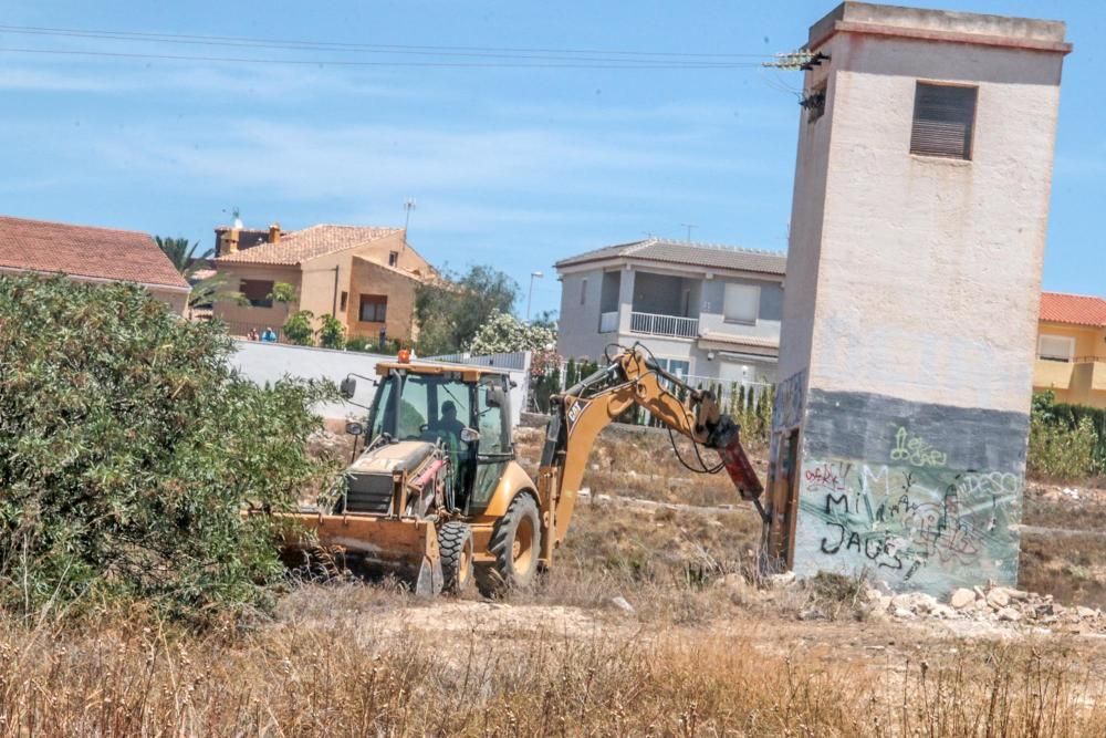 Torrevieja elimina un vertedero incontrolado